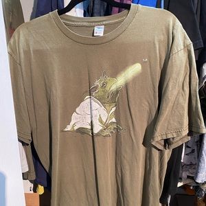Vintage Yoda lightsaber frog shirt